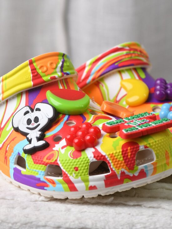 Pre-Owned! Size: 6 Men/8 Women | Trix Cereal x Crocs Classic Clog | main image 10
